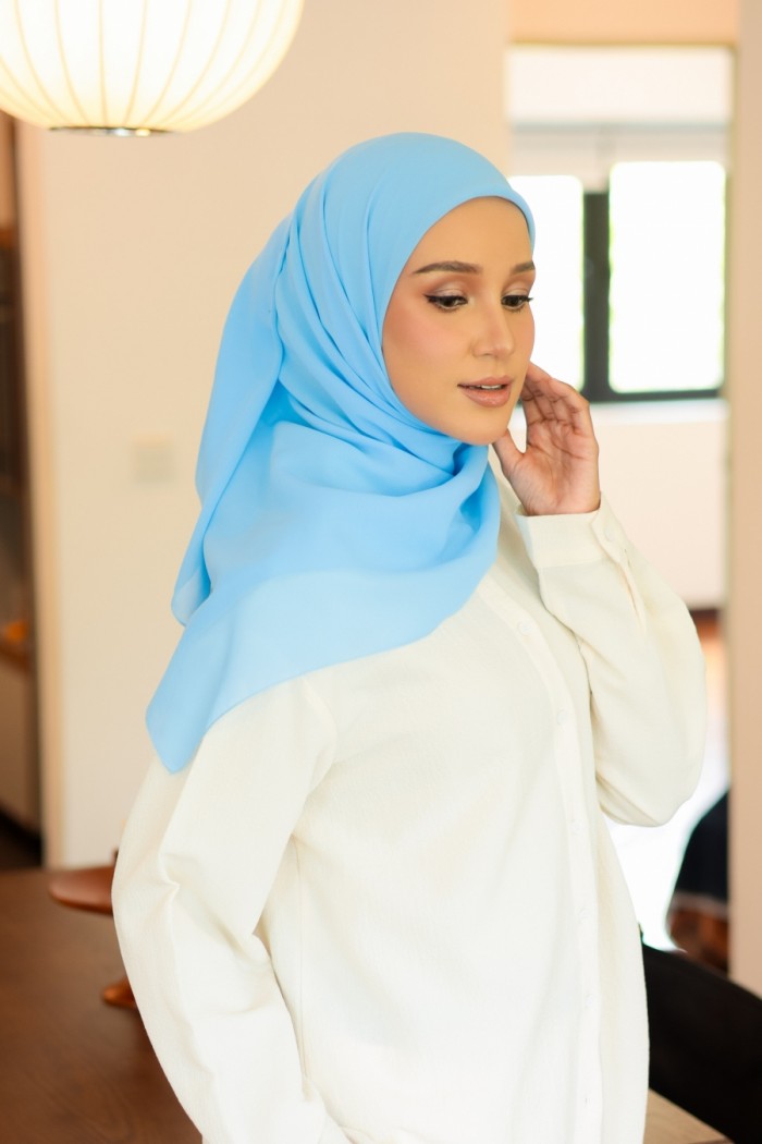 CLOUDY BLUE