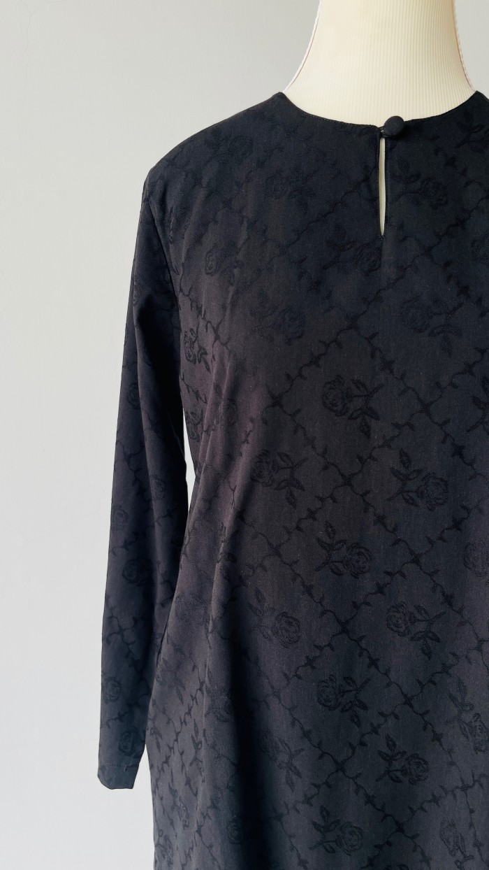 ROSEY BLACK