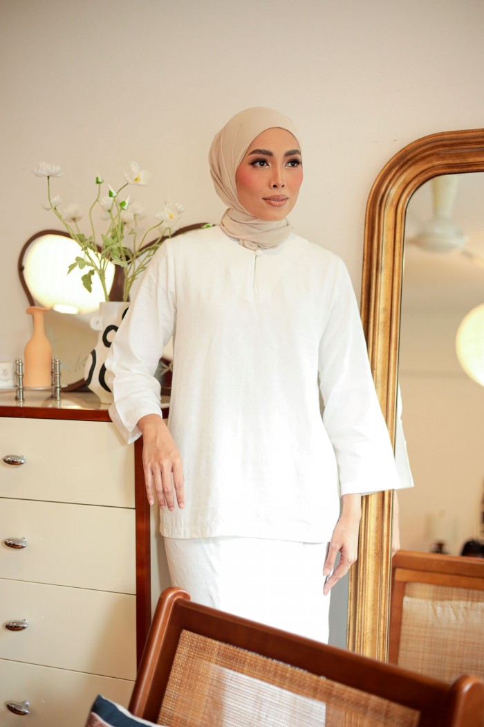 ROSEY WHITE