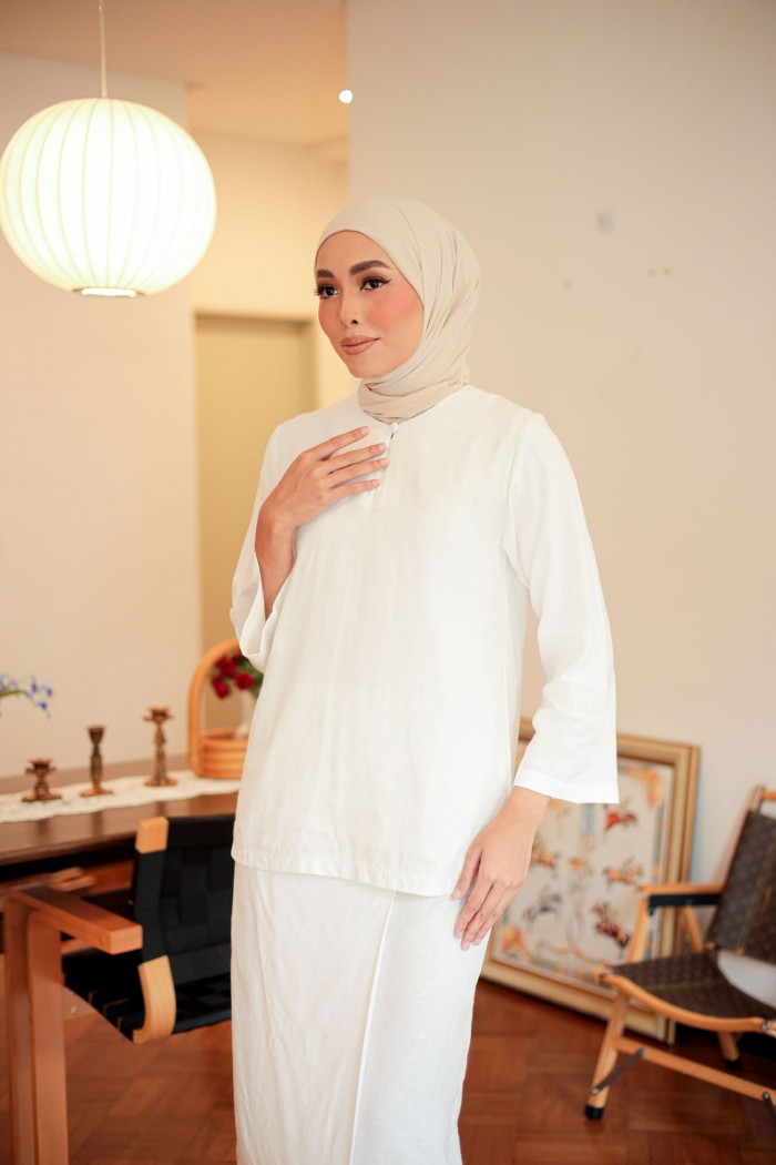 ROSEY WHITE