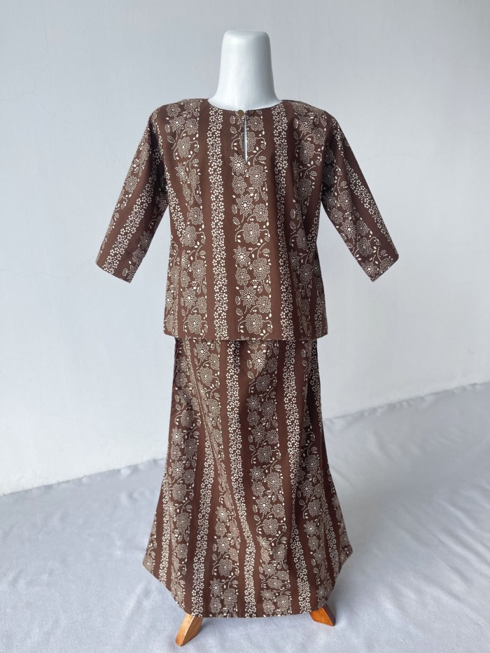 KIDS ALMOND BROWN